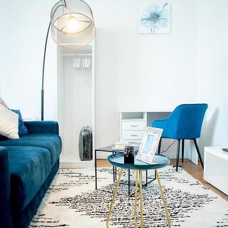 Appartement Studio de Standing entre Hypercentre et Gare de MELUN Extérieur photo